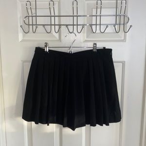 Black Pleated Zara Skort, Size L